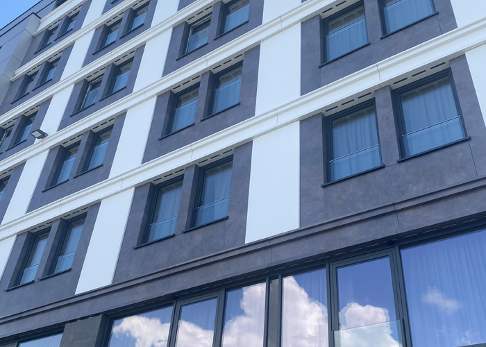 Pietra o effetto ottico stampato? La differenza è praticamente impercettibile. | © Stainer Sun Wood