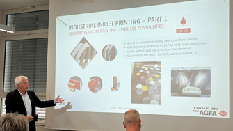 Presentazioni informative hanno illustrato le molteplici possibilità offerte dalla stampa digitale. | © ADLER