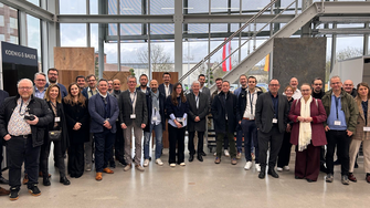 I membri della DIPA si sono riuniti per discutere dell'ulteriore sviluppo della tecnologia di stampa digitale. | © DIPA