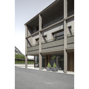Il richiesto look pre-ingrigimento, in cui risplende ad esempio l'Hotel Sarotla della Schallert Wüst architetti, è ora disponibile anche a base d'acqua grazie alla vernice impregnante protettiva per legno Lignovit Silverwood di ADLER applicabile a macchina.  | © Schallert Wüst Architekten / Gustav Willeit