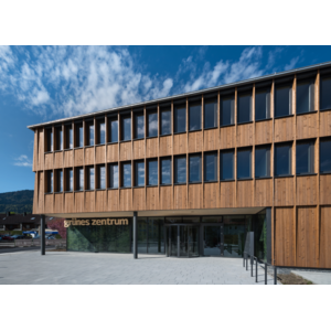 La nuova vernice protettiva del legno Lignovit 3in1 garantisce un rivestimento efficiente della massima qualità e in un'ottica nobile. | © F64 Architekten PartGmbB / Rainer Retzlaff
