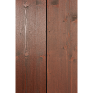 A sinistra, una superficie verniciata con Pullex Top-Lasur. A destra, legno rivestito con il nuovo Pullex Top-Mattlasur, che lo rende molto più opaco. | © ADLER | Johannes Plattner