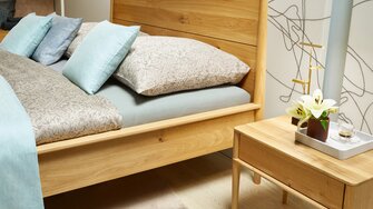 Formula sostenibile, facile da applicare, superficie resistente e aspetto naturale con un leggero ravvivamento: il nuovo Legno Aqua-Öl Plus. | © ANREI | www.anrei.at