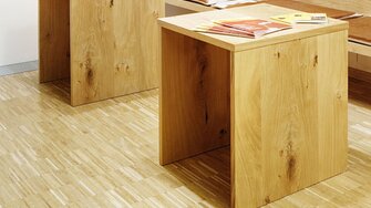 I pavimenti in legno donano ad ogni ambiente un’atmosfera calda ed accogliente. (Foto: ADLER)