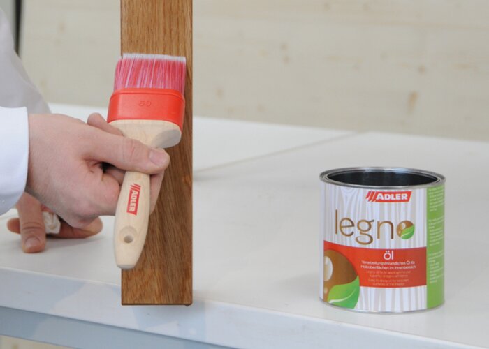 piccoli graffi  - passo 2: applicare Legno-Öl 