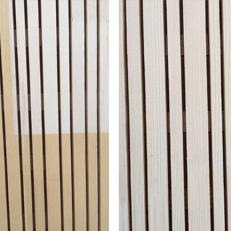 Il confronto ti rende sicuro: Mentre il legno non trattato (a sinistra) molto esposto al sole ingiallisce, la superficie (a destra) rivestita con Lignovit Interior UV 100 mantiene la sua bellezza naturale anche dopo cinque mesi di esposizione al sole. (Foto: ADLER)
