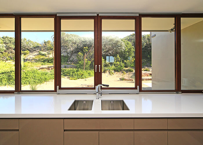 Fotos: Photo courtesy of Viridian. Photography by Peter Hyatt und Paarhammer Windows & Doors
